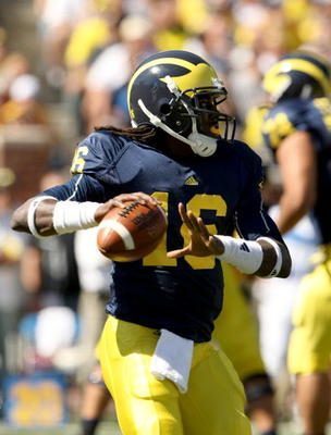 Michigan quarterback Denard Robinson