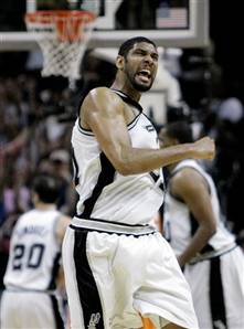 Tim Duncan sets Spurs scoring record and deserves some love