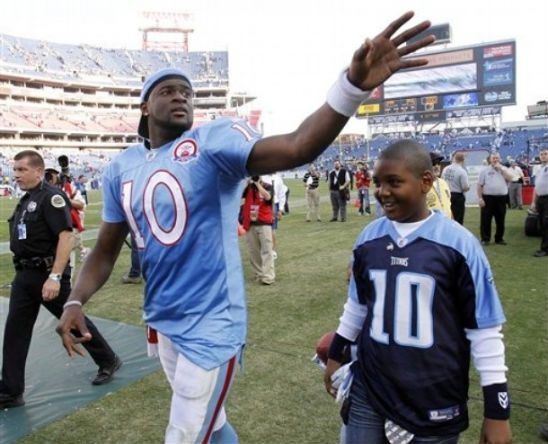 Vince Young to be placed on IR or cut by tomorrow